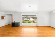 Photo - 454 N Shattuck Pl