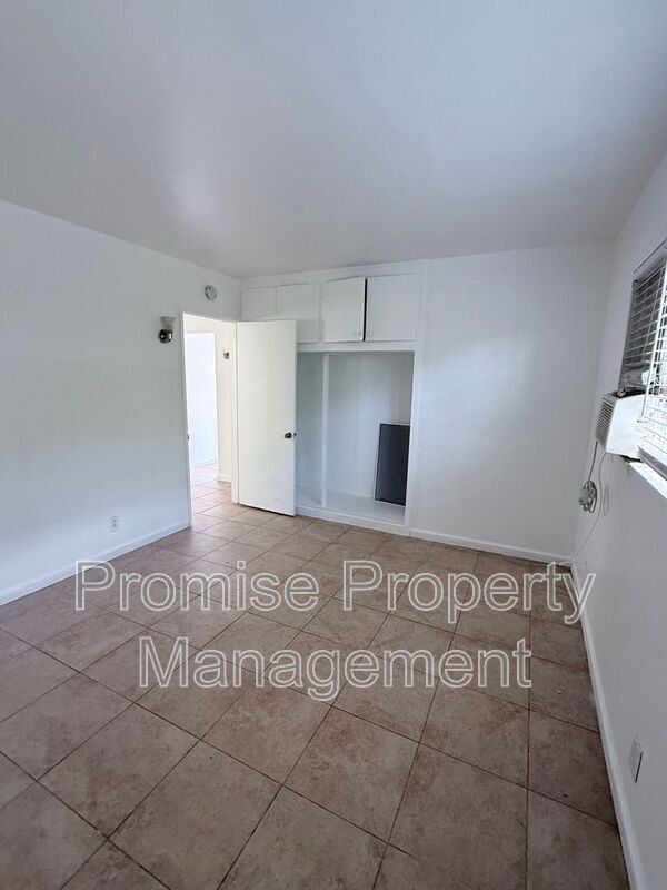 Photo - 303-307 S. Myers Unit 305 S. Myers