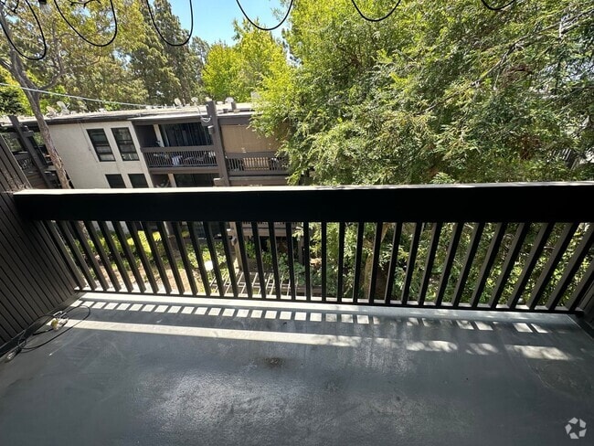Building Photo - Playa del Rey Cross Creek Village 3 Bedroom Unit D3051 Rental
