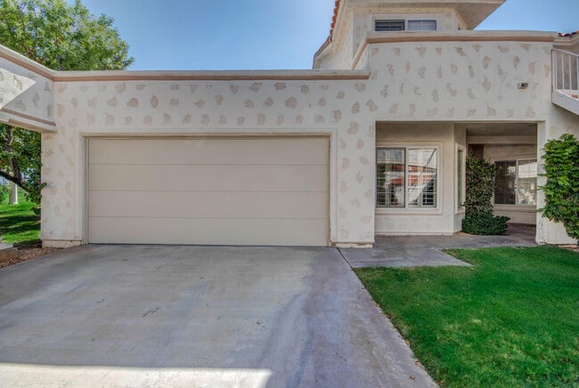 Photo - 237 Vista Royale Cir W