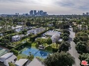 Photo - 624 N Beverly Dr