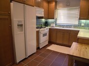 Kitchen - 927 20th St Unit D