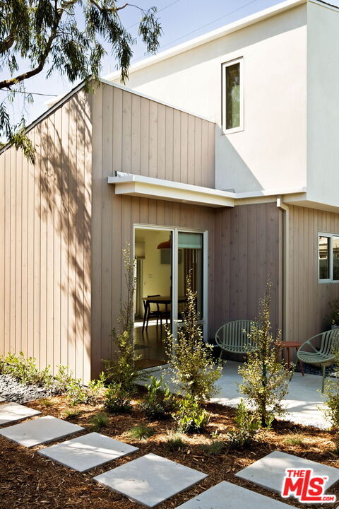 Photo - 2209 Louella Ave