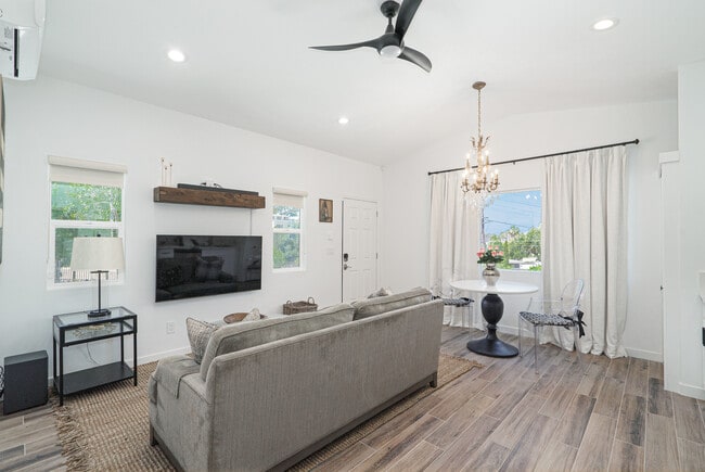 Photo - 9932 Sierra Madre Rd