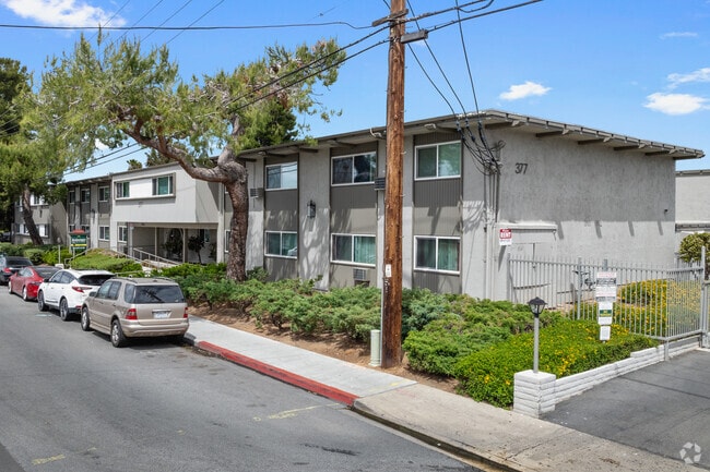 Anniversary Apartments - Anniversary Apartments