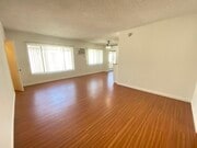 Photo - 3755 Mentone Ave
