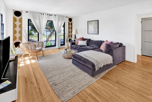 Building Photo - 2624 7th Ave Unit 2624