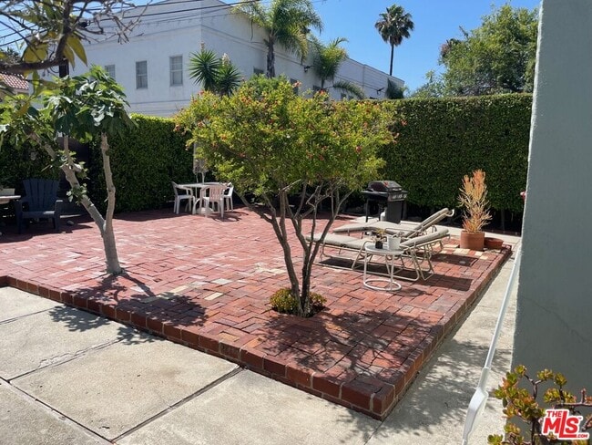 Building Photo - 3315 Caroline Ave Unit #