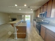 Photo - 1529 Granville Way