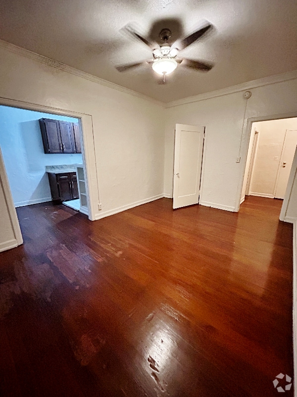 Building Photo - 1523 N McCadden Pl Rental
