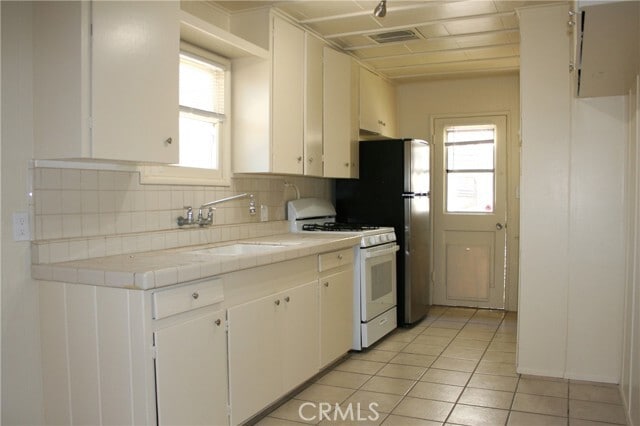 Photo - 19154 Beach Blvd