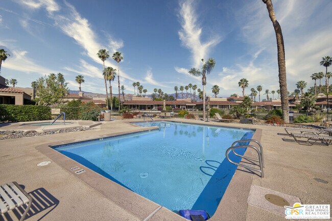 Photo - 164 Lakeshore Dr