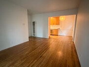 Living Room - 622 Venezia Ave Unit front