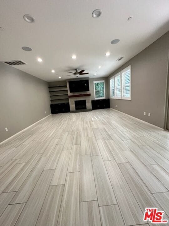 Photo - 17032 Cantlay St