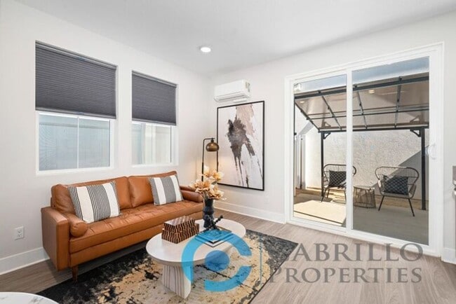 Photo - 1646 Neptune Ave