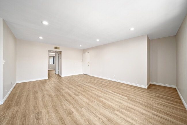 Photo - 1624 S 3rd St Unit #F