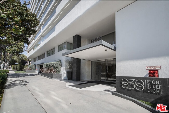 Photo - 838 N Doheny Dr Condo Unit 404