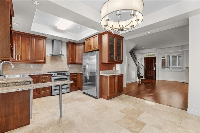 Building Photo - Spacious 3-Bedroom Tri-Level Townhome with...