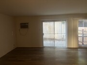 Photo - 3125 Montrose Ave Unit 7