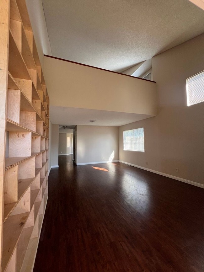 Photo - 3302-3306 DELTA AVE, / 8409 DOROTHY ST. Unit 3302
