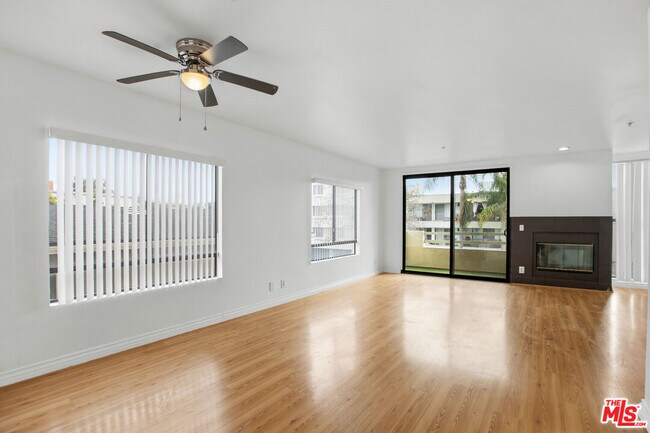Photo - 1059 S Sherbourne Dr Unit 201