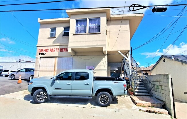 1307-1309 - 1307-1309 Apartment Unit 109