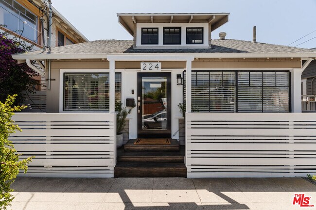 Photo - 224 San Juan Ave