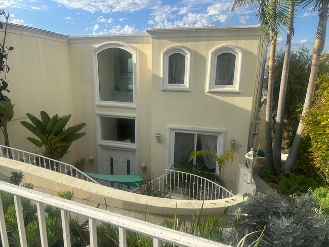 Photo - 8120 Billowvista Dr