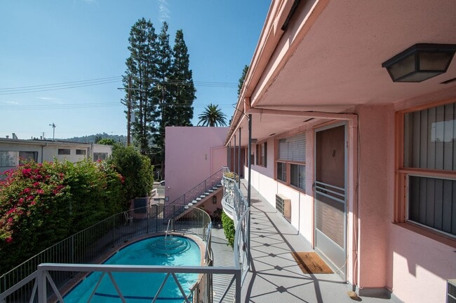 Photo - 11143 Aqua Vista St Unit 10