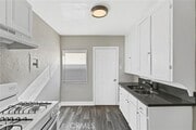 Photo - 310 W Magnolia St Townhome