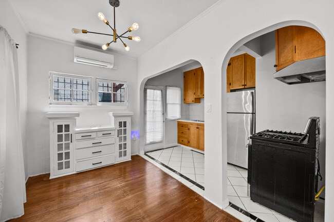 Photo - 647 N Spaulding Ave Apartment Unit 643.25