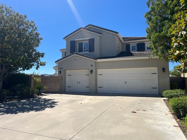 Building Photo - Pool Home - 4 bedroom - Paseo Del Sol