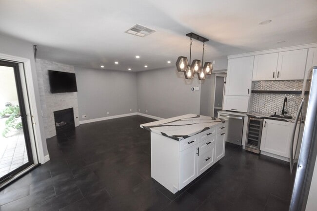 Photo - 215 Elm Ave Unit Long Term Unfurnished Rental