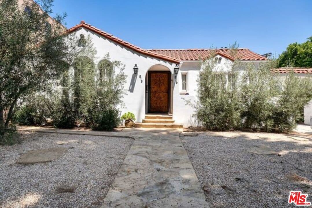 Photo - 816 N McCadden Pl