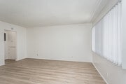 1BR, 1BA - 600SF - Living Room - 768 Gaviota Ave. Apartments
