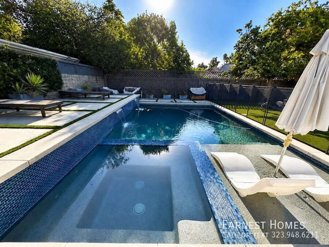 Photo - 14338 Califa St