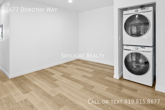 Photo - 5677 Dorothy Way