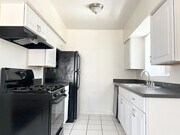 Photo - Bright 2 bed 1 bath in Pacific Beach Apartment Unit 2208 1/2
