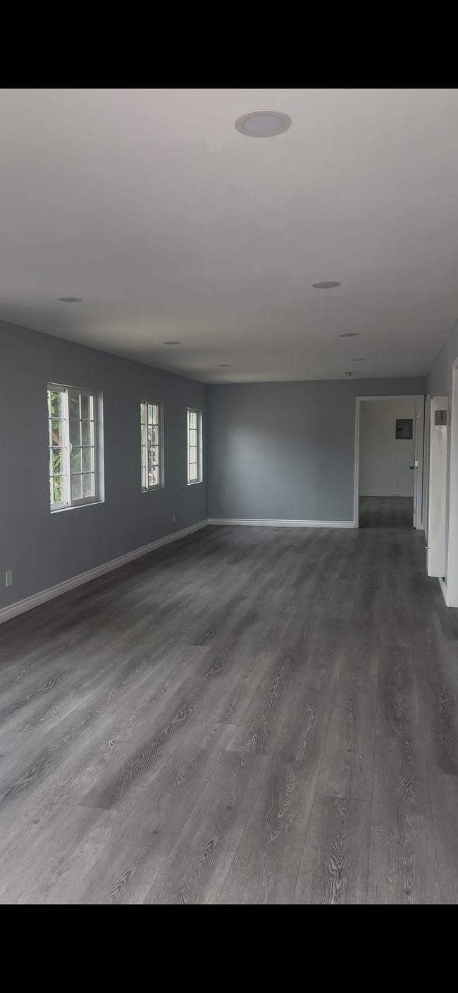 Building Photo - 8136 Walnut Dr Rental