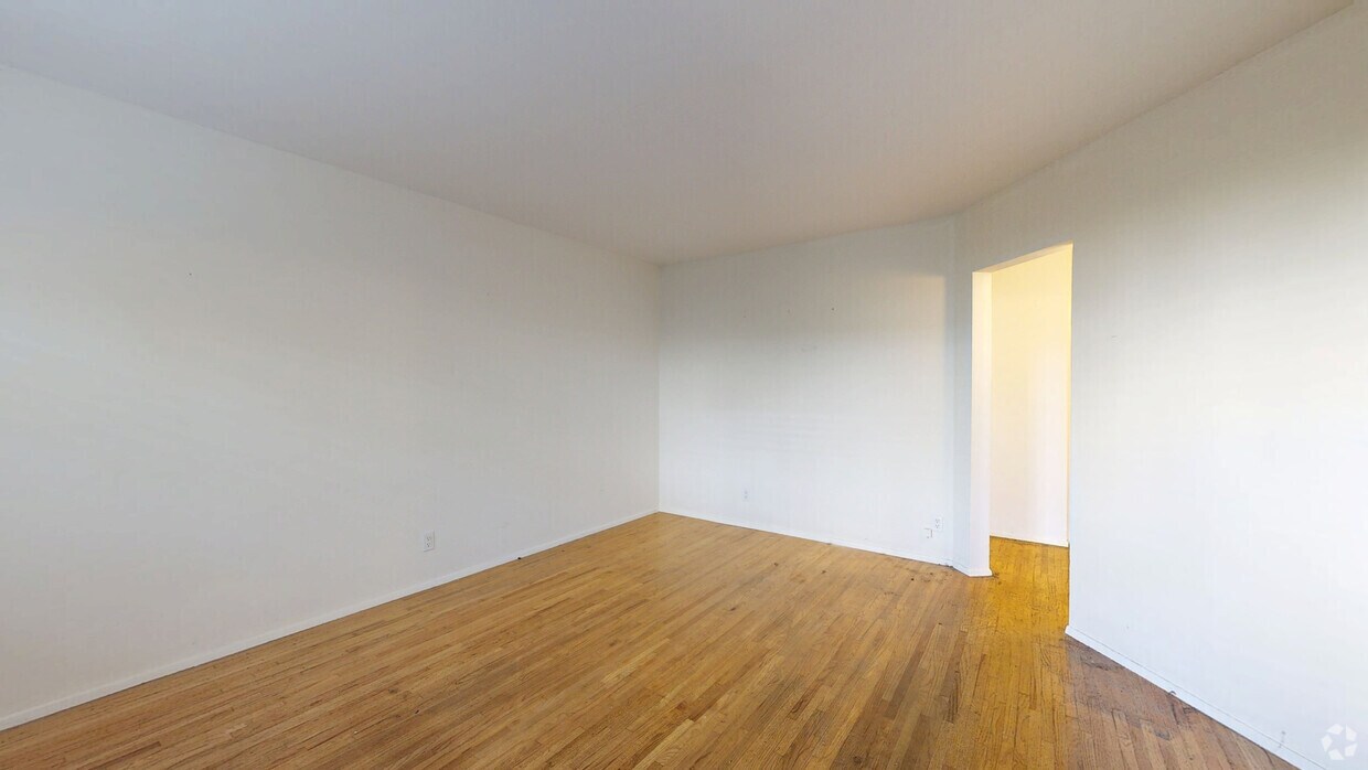 3D Tour - 4041 S Centinela Ave