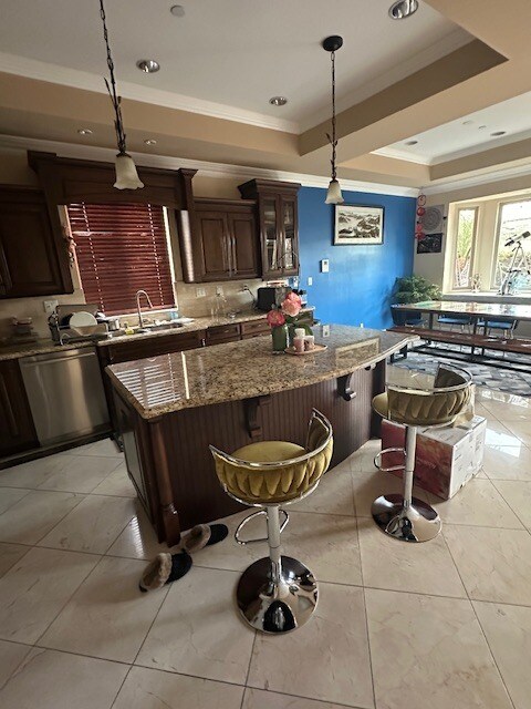 Photo - 2012 Graham Ave