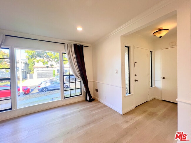 Photo - 7311 Dunfield Ave