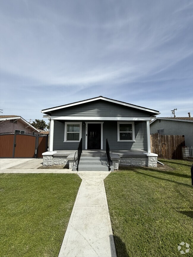 Building Photo - 4031 Acacia St Rental