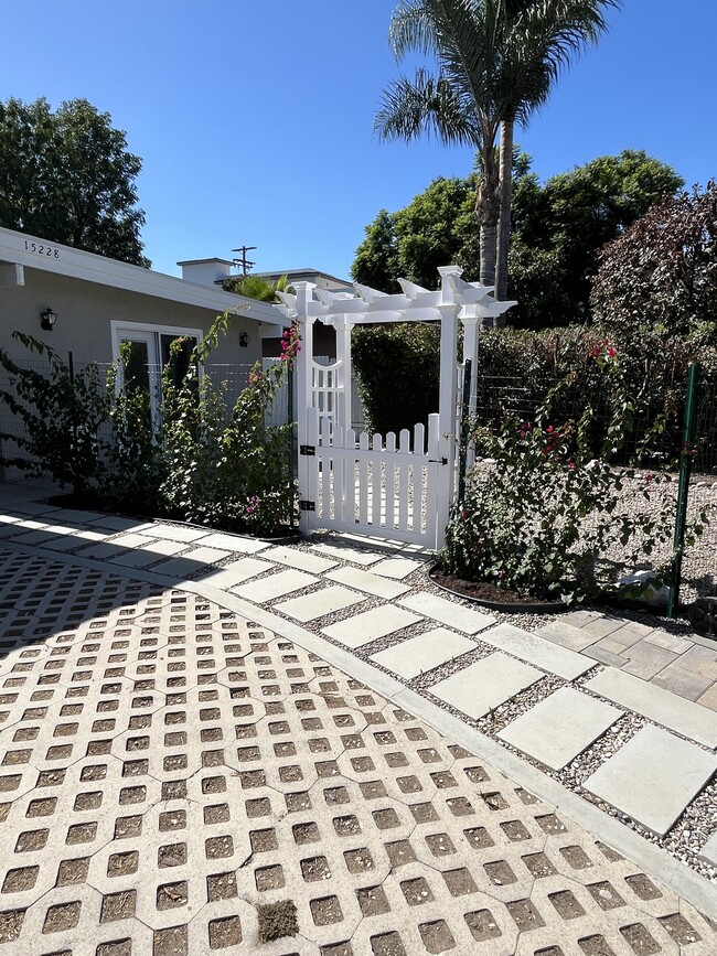 Photo - 15228 Valleyheart Dr Unit INT CBL EV UTIL included