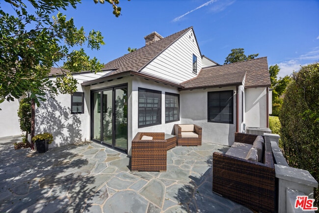 Photo - 4316 N Clybourn Ave