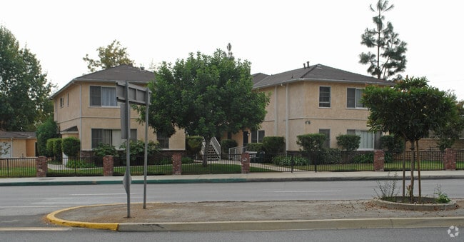 Building Photo - 476 Woodbury Rd Rental