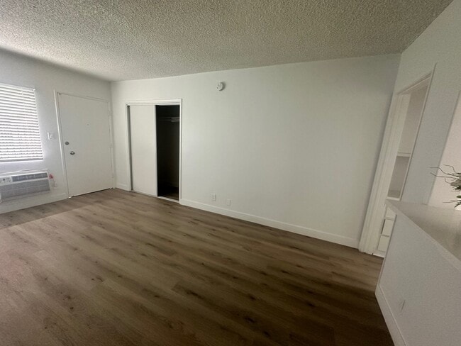 Photo - Zelzah Avenue Apartments