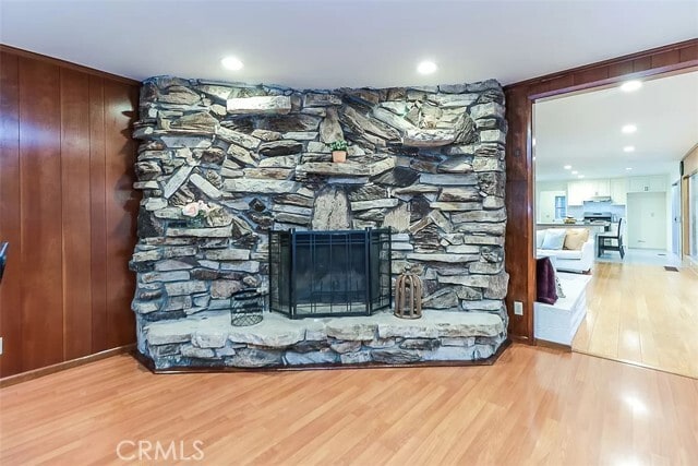 Photo - 584 W 22nd St