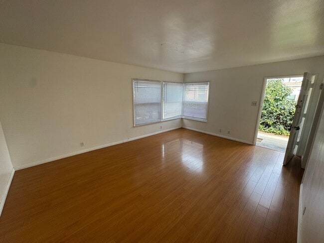 Building Photo - 1316-1318 S San Gabriel Blvd Unit 1316 Rental