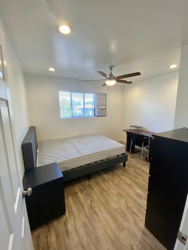 Photo - 1313 W 24th St Unit 1313